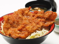 国産豚のわらじカツ丼